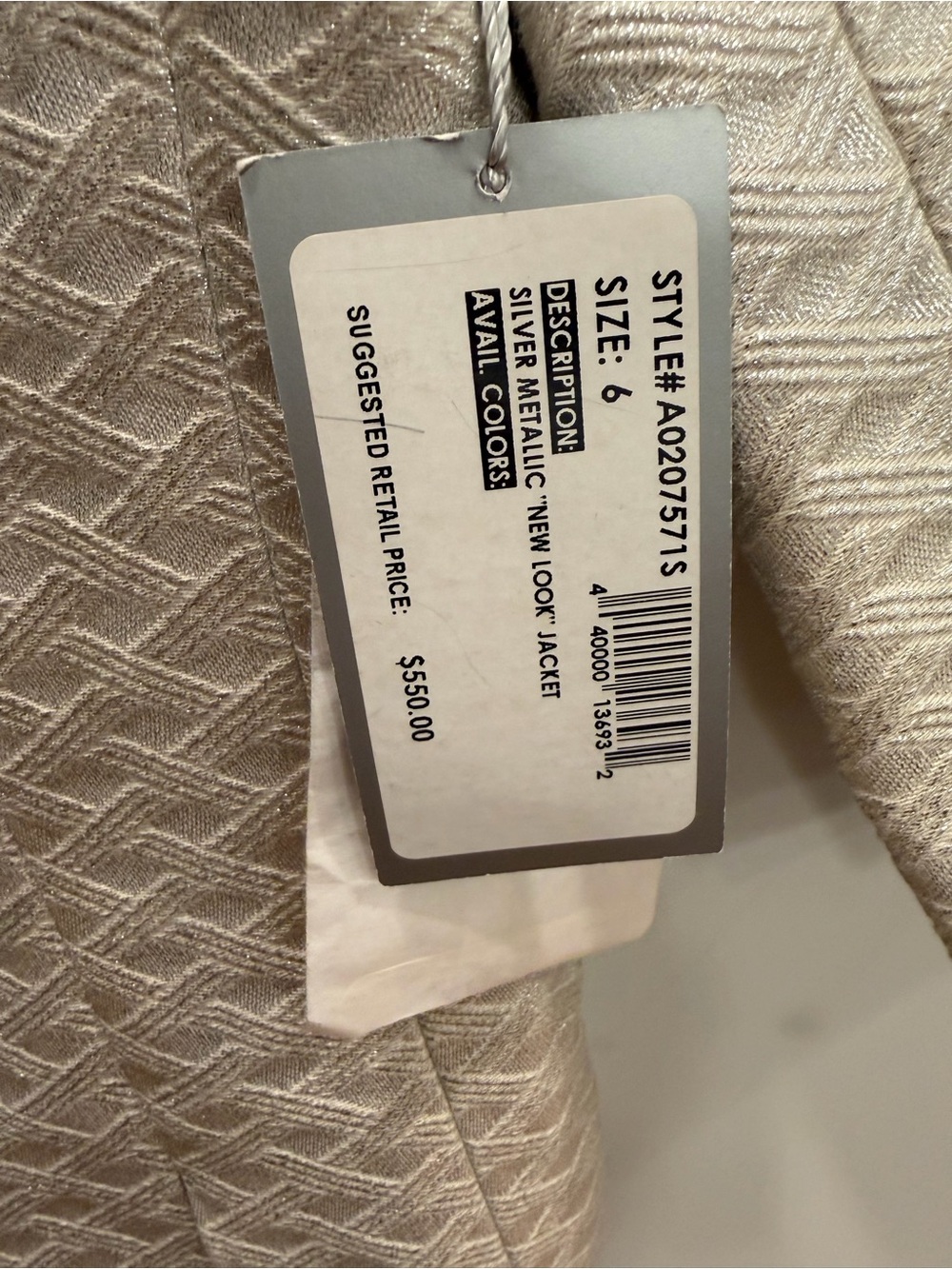 Bill Blass Couture Cream Textured jacket and pencil skirt - Picture 4 of 9